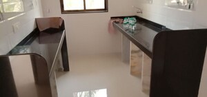 Furnished Amenities in 1 BHK Apartment at Andheri West – for Rent