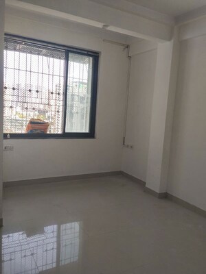 Bedroom in 3 BHK Apartment at Lokhandwala Complex – for Rent