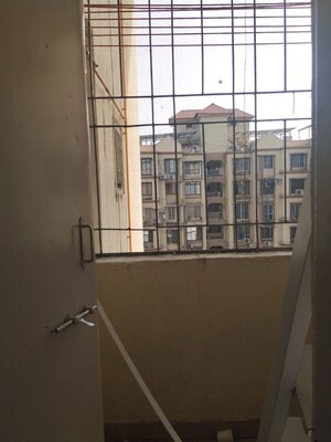  3 BHK Apartment at Lokhandwala Complex – for Rent