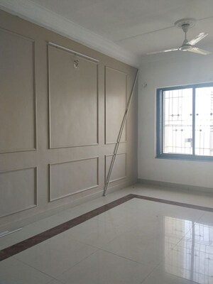 Bedroom in 3 BHK Apartment at Lokhandwala Complex – for Rent