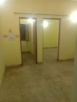 Room in 1 BHK Apartment at Gulmohar Estate, Pi Greater Noida – for Sale