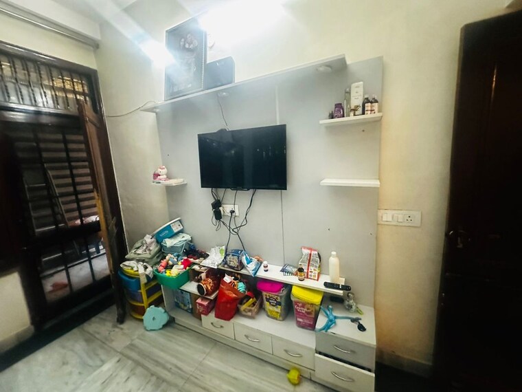 Living Room, sector 7 3 Bedroom 250 Sq.Yd. Builder Floor In Sector 7 Panchkula 10391798