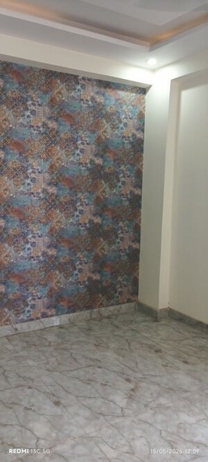 Room in 2.5 BHK Builder Floor at Shalimar Garden – for Sale