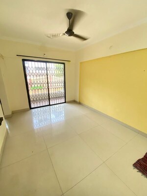 Apartment For Rent in Kamgar Putala Vasahat