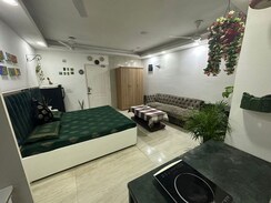 3 BHK + Extra Room Builder Floor For Rent in Nizamuddin East