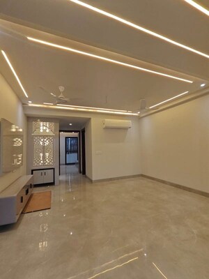 Room in 2 BHK Apartment at Palm Residency Chhatarpur, Chattarpur – for Rent