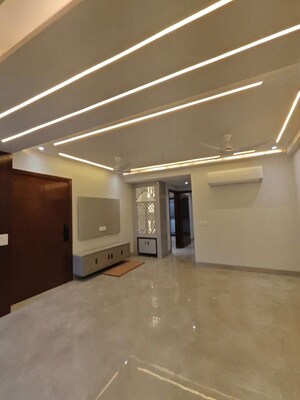 Room in 2 BHK Apartment at Palm Residency Chhatarpur, Chattarpur – for Rent