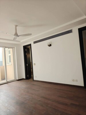 Room in 5 BHK Villa at Emaar Marbella, Sector 66 – for Rent