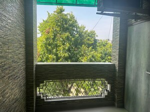 2 BHK Builder Floor – Garden View at Malviya Nagar - for Rent