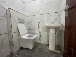 Bathroom in 3 BHK Apartment at Palm Residency Chhatarpur, Chattarpur – for Rent
