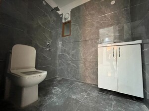 Bathroom in 3 BHK Apartment at Palm Residency Chhatarpur, Chattarpur – for Rent