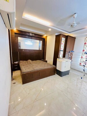 Living Room in 3 BHK Builder Floor at Paryavaran Complex – for Rent