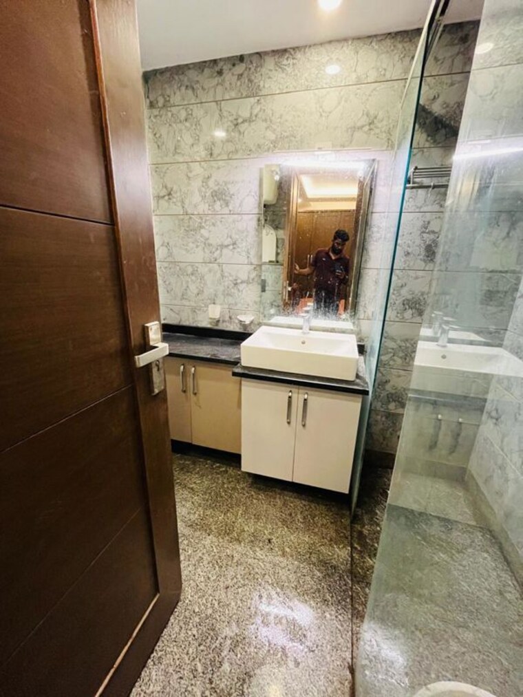Kitchen, paryavaran complex 3 Bedroom 1800 Sq.Ft. Builder Floor In Paryavaran Complex Delhi 10391968