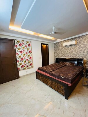 Bedroom in 3 BHK Builder Floor at Paryavaran Complex – for Rent