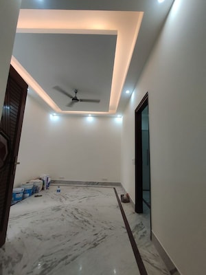 Bathroom in 3 BHK Apartment at Palm Residency Chhatarpur, Chattarpur – for Rent