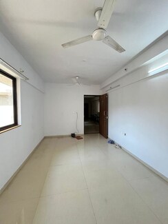 1 BHK Apartment For Rent in Lodha Downtown