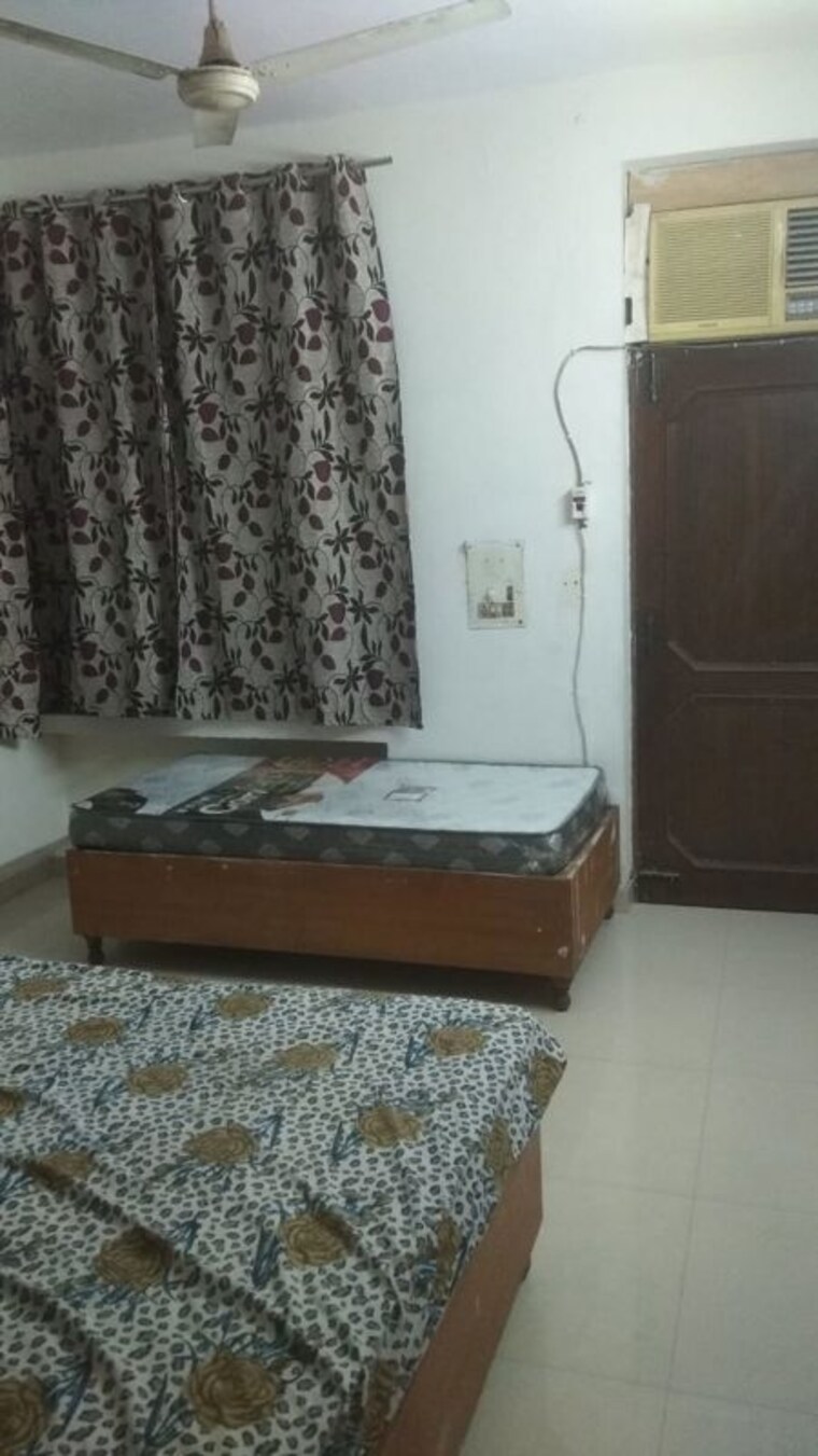 Bedroom, new friends colony 2 Bedroom 500 Sq.Yd. Builder Floor In New Friends Colony Delhi 10391991