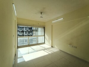 Room in 2 BHK Apartment at Godrej Central, Chembur – for Rent
