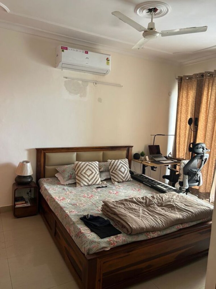 Bedroom, signature-global-park 3 Bedroom 1154 Sq.Ft. Builder Floor In Sohna Sector 36 Gurgaon 10392034