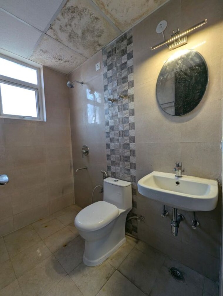 Bathroom, signature-global-park 3 Bedroom 1081 Sq.Ft. Builder Floor In Sohna Sector 36 Gurgaon 10392054