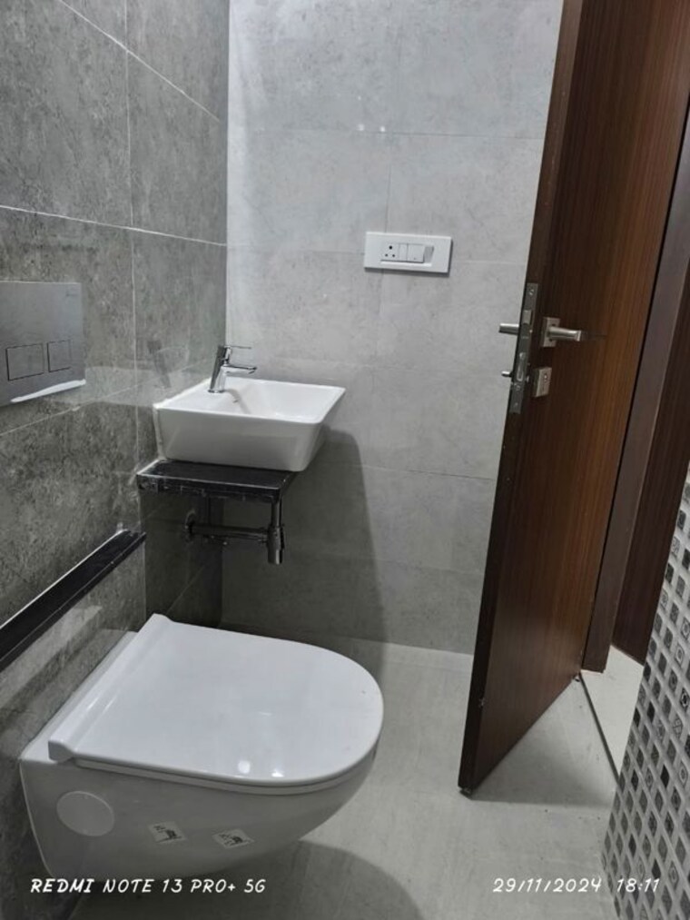 Bathroom, omkar-signet 1 Bedroom 650 Sq.Ft. Apartment In Malad East Mumbai 10392035