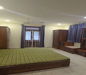 Bedroom in 2 BHK Apartment at Dadar East – for Rent
