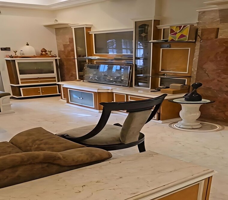 Living Room, dadar east 2 Bedroom 1000 Sq.Ft. Apartment In Dadar East Mumbai 10392063