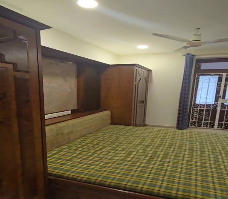 Bedroom, dadar east 2 Bedroom 1000 Sq.Ft. Apartment In Dadar East Mumbai 10392063