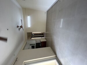 Bathroom in 3 BHK Apartment at Paramount Floraville, Sector 137 – for Rent