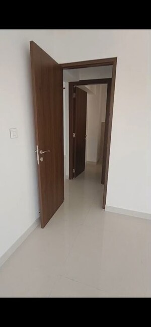 Room in 2 BHK Apartment at Sunteck City Avenue 1, Goregaon West – for Sale