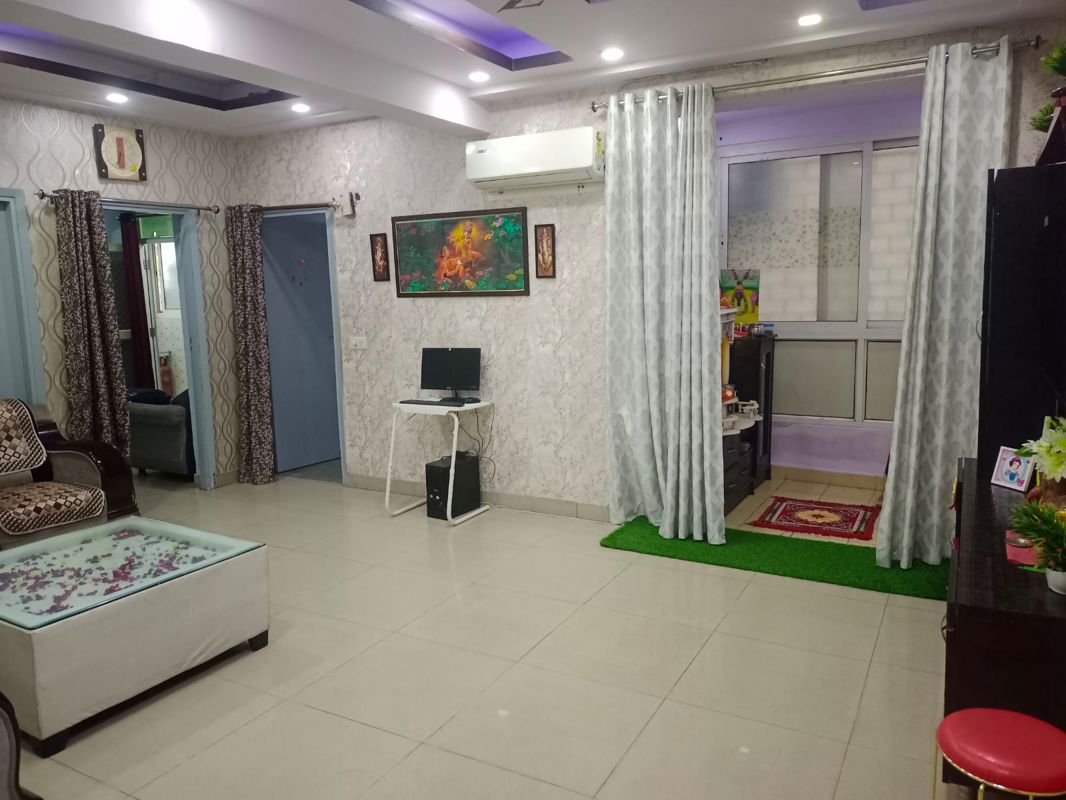 3.5 BHK + Servant Room 1600 Sq.Ft. Apartment in Gaur City 2 - 11th Avenue