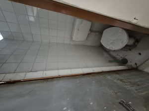 Bathroom in 2.5 BHK Apartment at Mayur Vihar – for Rent
