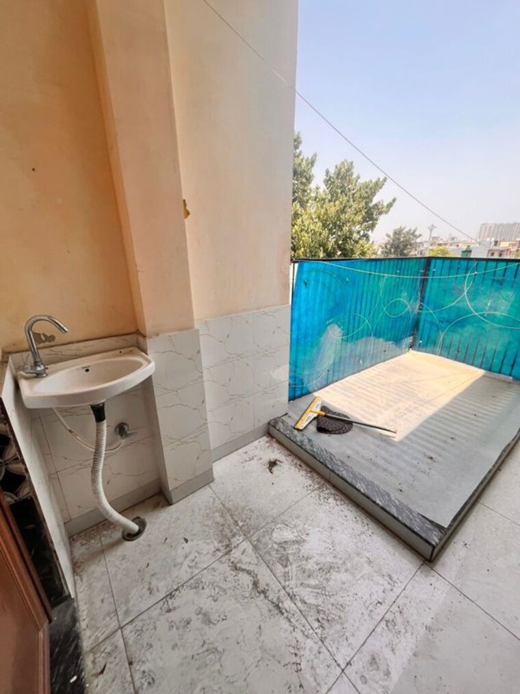Bathroom, baba-delta-square-1 2 Bedroom 120 Sq.Ft. Apartment In Delta I Greater Noida Greater Noida 10392103