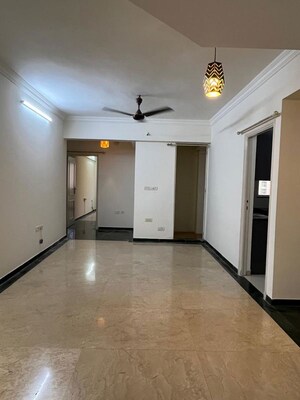 Room in 3 BHK Apartment at Hiranandani Avalon, Powai – for Rent