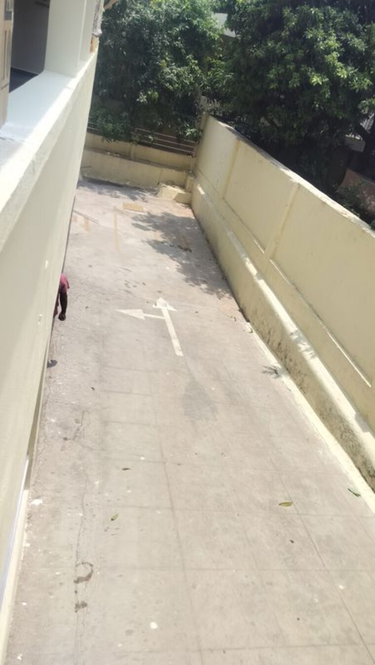 Balcony, jubilee hills Commercial Office Space 1800 Sq.Ft. In Jubilee Hills Hyderabad 10392135