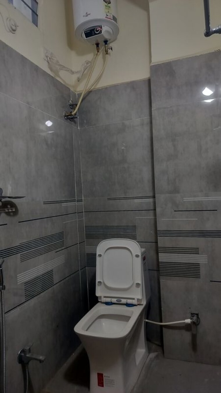 Bathroom, jubilee hills Commercial Office Space 1800 Sq.Ft. In Jubilee Hills Hyderabad 10392135