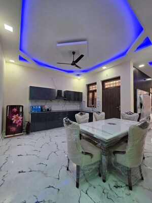 Team Area in 3 BHK Villa at Sultanpur – for Rent