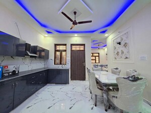 Team Area in 3 BHK Villa at Sultanpur – for Rent