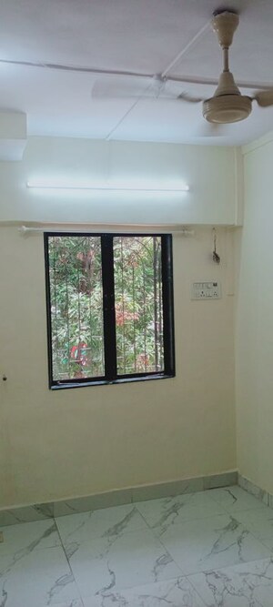 Room in 1 BHK Apartment at Dholakia Apartment, Andheri East – for Rent