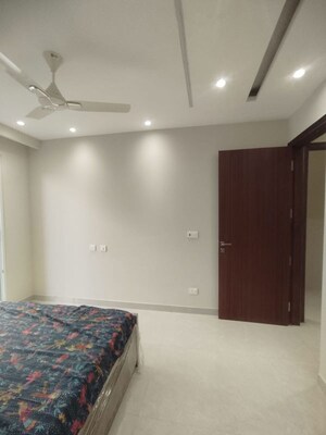 Room in 3 BHK Apartment at Anant Raj Ashok Estate, Sector 63a – for Rent