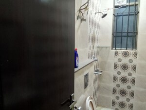 Bathroom in 3 BHK Builder Floor at Sector 43 – for Rent