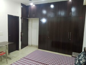 Bedroom in 3 BHK Builder Floor at Sector 43 – for Rent