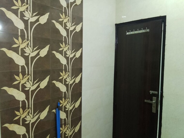 undefined, sector 43 3 Bedroom 215 Sq.Yd. Builder Floor In Sector 43 Gurgaon 10392167
