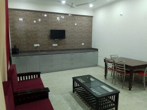 Furnished Amenities in 3 BHK Builder Floor at Sector 43 – for Rent