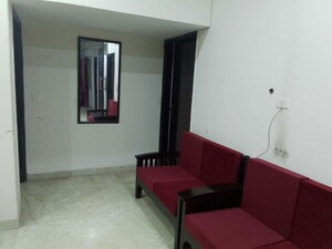 Living Room in 3 BHK Builder Floor at Sector 43 – for Rent