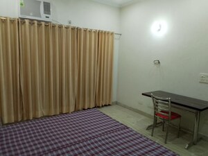 Bedroom in 3 BHK Builder Floor at Sector 43 – for Rent