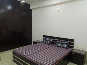 Bedroom in 3 BHK Builder Floor at Sector 43 – for Rent