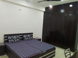 Bedroom in 3 BHK Builder Floor at Sector 43 – for Rent