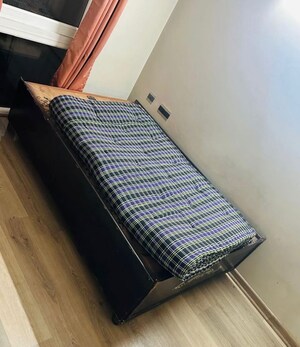Bedroom in 3 BHK Builder Floor at Signature Global Park, Sohna Sector 36 – for Rent