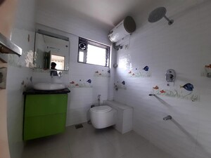 Room in 3 BHK Independent House at Dindoshi Mahad Complex, Goregaon East – for Sale